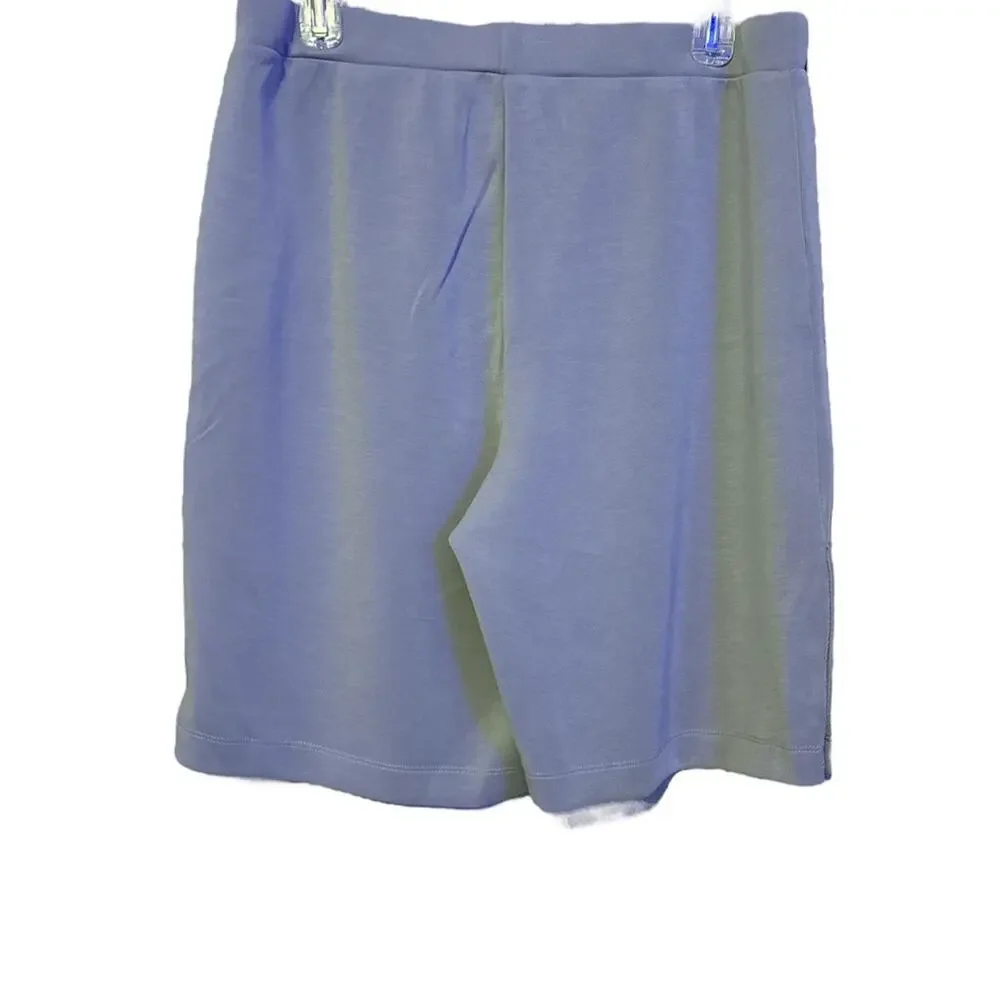 Women’s Grey Shorts Size Large NWT - Picture 2 of 5